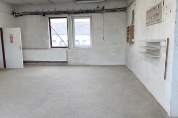 Pronájem výrobních prostor 180 m², Týnec