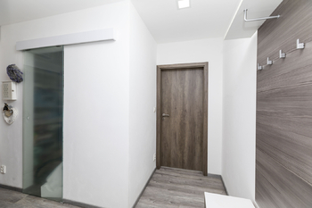 Chodba - Pronájem bytu 1+1 v osobním vlastnictví 38 m², Bohušovice nad Ohří