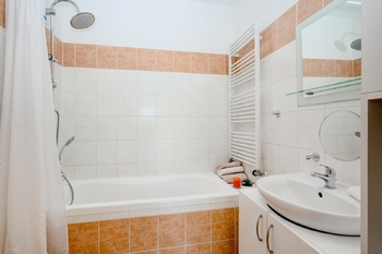 Koupelna - Prodej bytu 3+kk v osobním vlastnictví 152 m², Brno