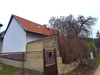 Prodej domu 120 m², Měňany