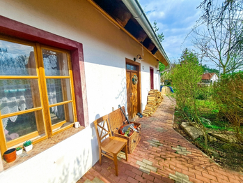 Prodej domu 120 m², Měňany
