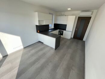 Pronájem bytu 2+kk v osobním vlastnictví 52 m², Břeclav