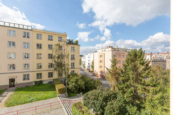 Prodej bytu 3+kk v osobním vlastnictví 72 m², Praha 6 - Břevnov