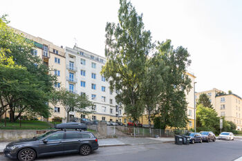 Prodej bytu 3+kk v osobním vlastnictví 72 m², Praha 6 - Břevnov