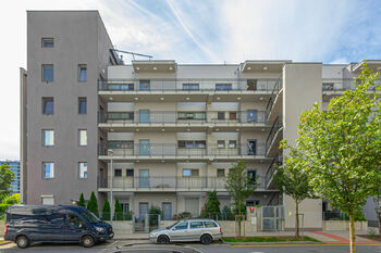 Pronájem bytu 1+kk v osobním vlastnictví 32 m², Praha 4 - Hodkovičky