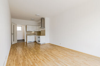 Pronájem bytu 1+kk v osobním vlastnictví 32 m², Praha 4 - Hodkovičky