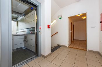 Pronájem bytu 2+kk v osobním vlastnictví 59 m², Praha 6 - Dejvice