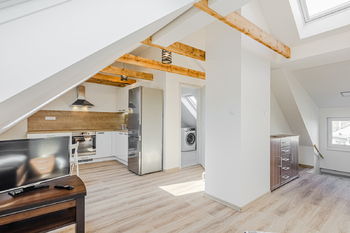 podkroví - Prodej domu 200 m², Kladno