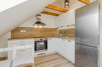 podkroví - Prodej domu 200 m², Kladno