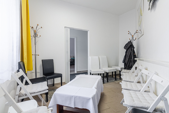 čekárna - Prodej domu 200 m², Kladno