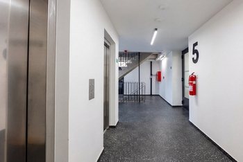 Prodej bytu 2+kk v osobním vlastnictví 60 m², Praha 4 - Chodov