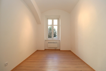 1. Pokoj - Pronájem bytu 2+1 v osobním vlastnictví 32 m², Praha 2 - Nusle