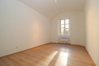 2. Pokoj - Pronájem bytu 2+1 v osobním vlastnictví 32 m², Praha 2 - Nusle