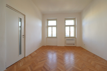 1. pokoj - Pronájem bytu 2+1 v osobním vlastnictví 43 m², Praha 2 - Nusle