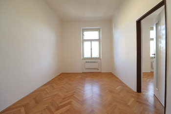 2. pokoj - Pronájem bytu 2+1 v osobním vlastnictví 43 m², Praha 2 - Nusle