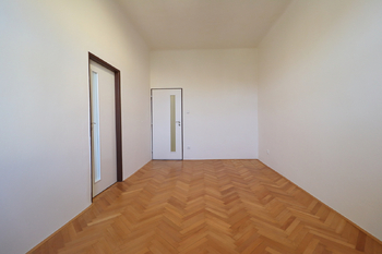 2. pokoj - Pronájem bytu 2+1 v osobním vlastnictví 43 m², Praha 2 - Nusle