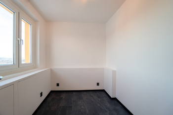 pokoj 1 - Prodej bytu 4+kk v osobním vlastnictví 90 m², Teplice
