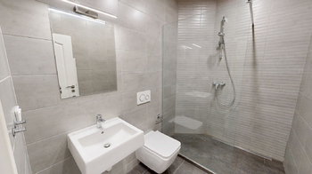 koupelna - Prodej bytu 1+kk v osobním vlastnictví 26 m², Praha 3 - Žižkov 