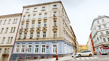 pohled na dům - Prodej bytu 1+kk v osobním vlastnictví 26 m², Praha 3 - Žižkov
