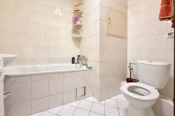 sociální zázemí - Prodej bytu 2+kk v osobním vlastnictví 48 m², Mladá Boleslav