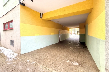 vstup do domu - Prodej bytu 2+kk v osobním vlastnictví 48 m², Mladá Boleslav