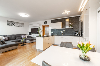 Prodej bytu 3+kk v osobním vlastnictví 89 m², Praha 10 - Pitkovice