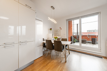 Prodej bytu 3+kk v osobním vlastnictví 89 m², Praha 10 - Pitkovice