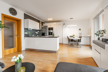 Prodej bytu 3+kk v osobním vlastnictví 89 m², Praha 10 - Pitkovice