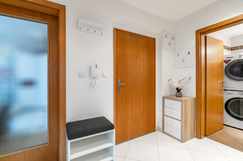 Prodej bytu 3+kk v osobním vlastnictví 89 m², Praha 10 - Pitkovice