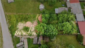 Prodej pozemku 569 m², Dvorce