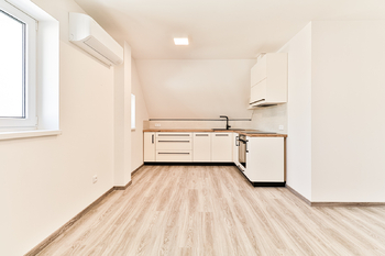 +420 739 604 767 I www.vaclavadamcik.cz I vaclav.adamcik@re-max.cz I pronájem bytu 2+kk Kaňovice - Pronájem bytu 2+kk v osobním vlastnictví 40 m², Kaňovice