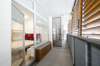 balkon - Prodej bytu 1+kk v osobním vlastnictví 35 m², Harrachov