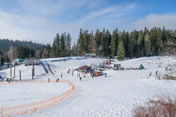 lyžařský vlek těsně u domu - Prodej bytu 1+kk v osobním vlastnictví 35 m², Harrachov