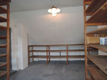 Pronájem výrobních prostor 400 m², Hostivice