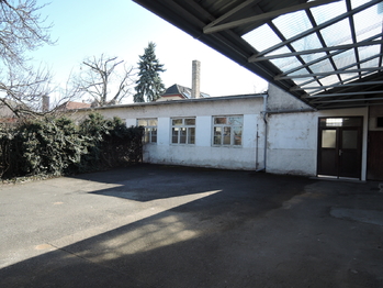Pronájem výrobních prostor 400 m², Hostivice