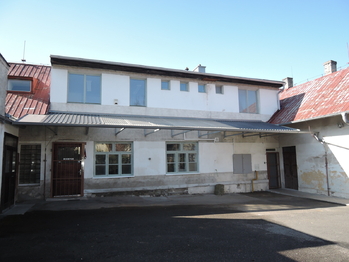 Pronájem výrobních prostor 400 m², Hostivice