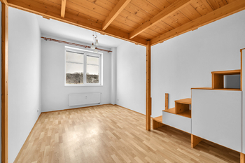 Pronájem bytu 2+1 v osobním vlastnictví 67 m², Milovice