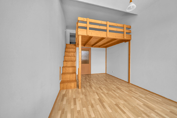 Pronájem bytu 2+1 v osobním vlastnictví 67 m², Milovice