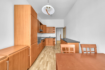 Pronájem bytu 2+1 v osobním vlastnictví 67 m², Milovice