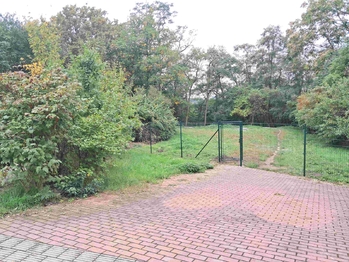 Pronájem pozemku 700 m², Praha 10 - Hostivař