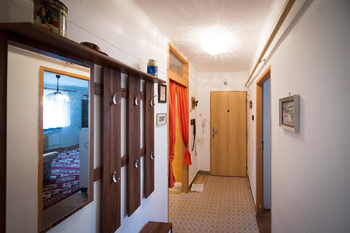 Chodba v bytě - Prodej bytu 2+1 v osobním vlastnictví 71 m², Hodonín