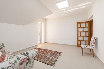 Pronájem domu 156 m², Pňov-Předhradí