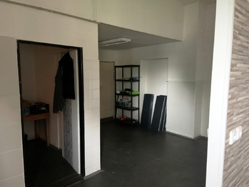 Nezařízeno - Pronájem obchodních prostor 64 m², Hustopeče