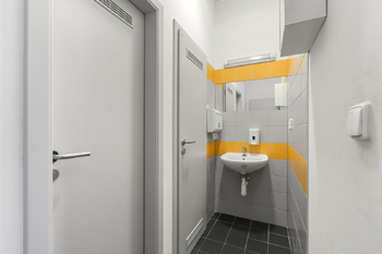 Pronájem obchodních prostor 122 m², Pardubice