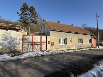 Prodej domu 143 m², Zákolany
