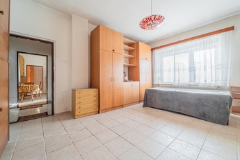 Prodej domu 143 m², Zákolany