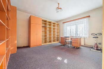 Prodej domu 143 m², Zákolany