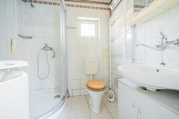 Prodej domu 143 m², Zákolany