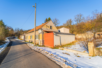 Prodej domu 143 m², Zákolany