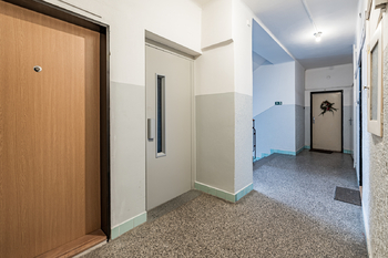 Pronájem bytu 2+kk v družstevním vlastnictví 54 m², Praha 3 - Vinohrady